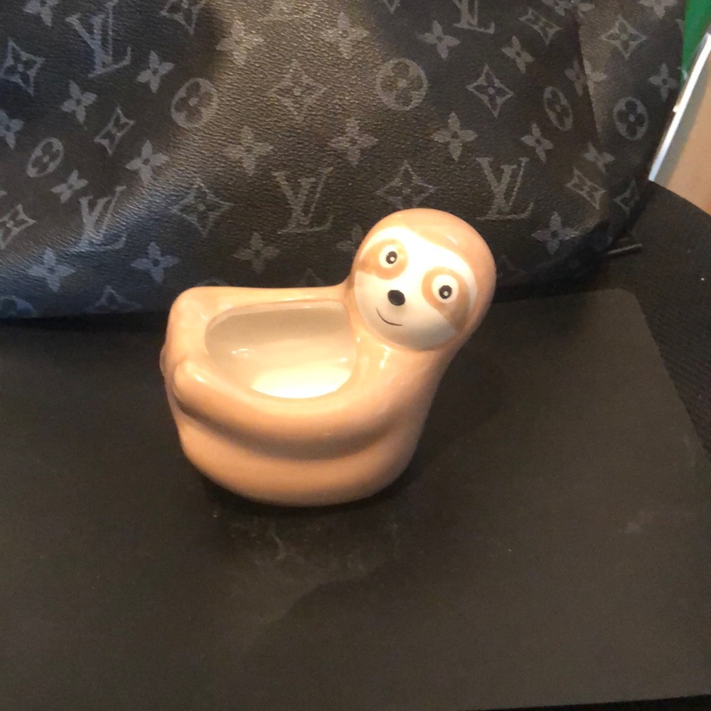 Sloth planter